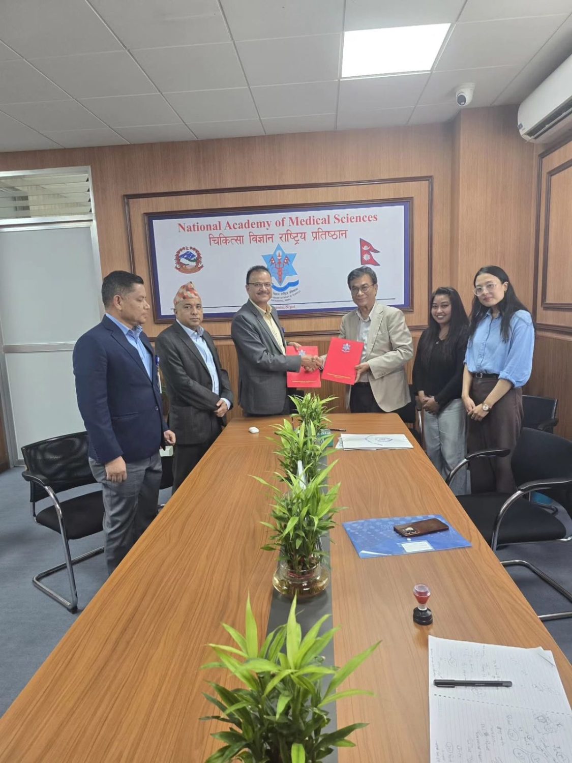 Memorandum of Understanding (MoU) between Nepal Public Health Foundation (NPHF) and National Academy of Medical Sciences (NAMS)